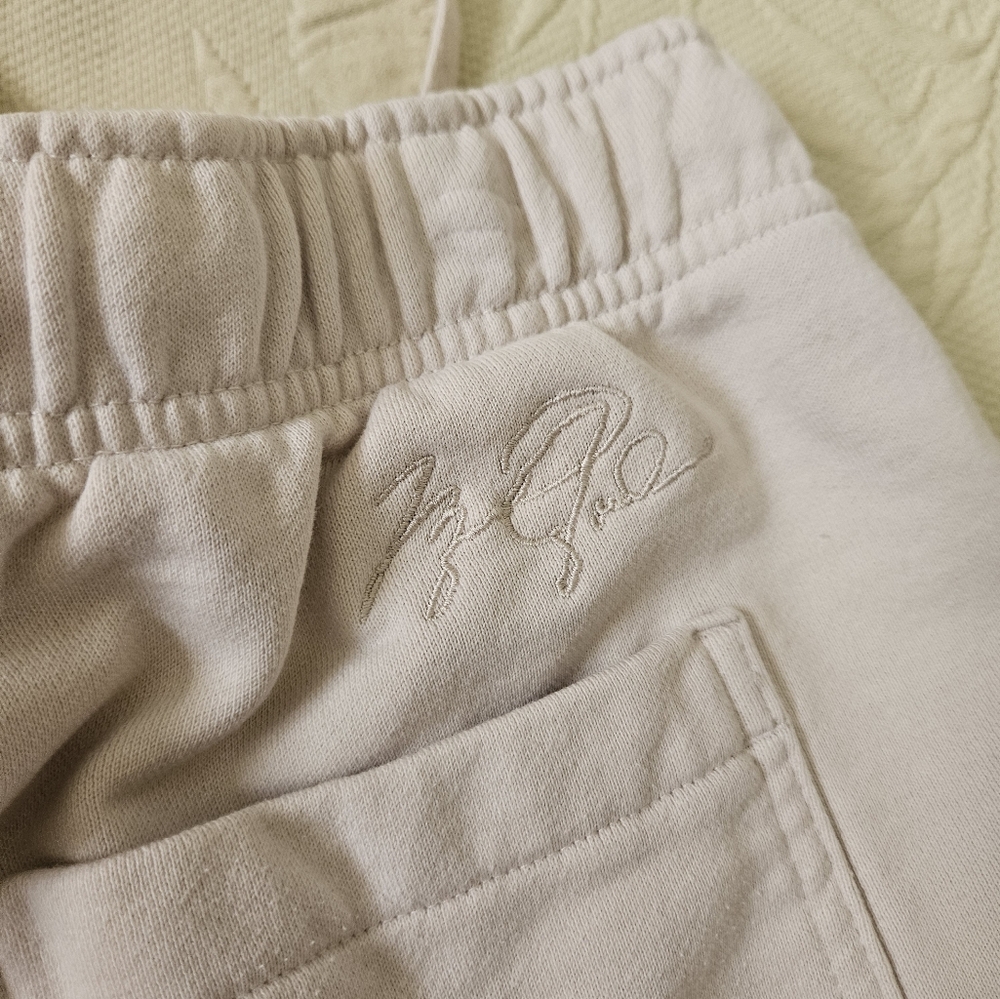 Jordan Cream Shorts - Picture 5 of 5